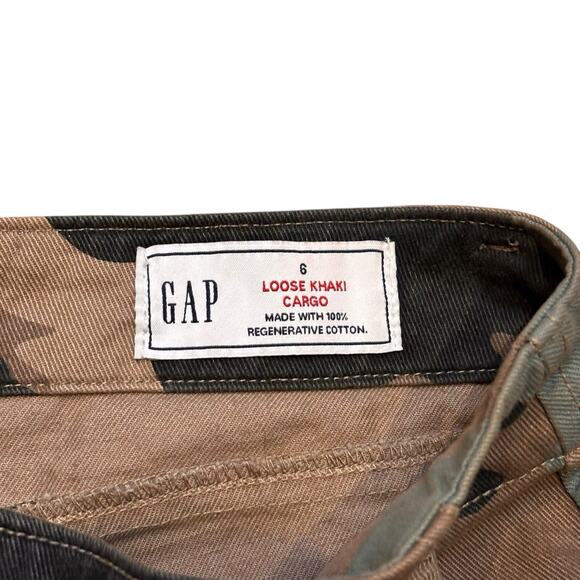 Gap Loose Khaki Cargo Pants Mid Rise Wide Leg Green Camo Print Women's Size 6 - Picture 3 of 7